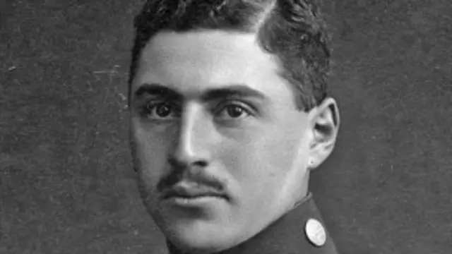 ஏர்னஸ்ட் ஹெஸ்- படம் டாக்டர் சூசென் மோஸ்