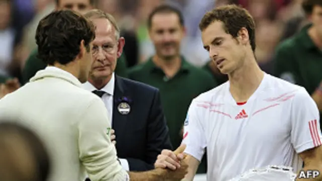 El triunfo de Federer impidió que Andy Murray rompiera 76 años de maldición británica.