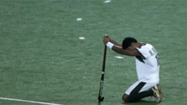 ہاکی میں پاکستانی ٹیم بدترین کارکردگی کا مظاہرہ کرتے ہوئے اپنی تاریخ میں پہلی بار ورلڈ کپ کے لیے کوالیفائی کرنے میں ناکام رہی