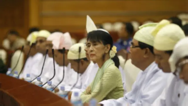 ပြင်ဆင် စရာတွေ များတဲ့ အတွက် အသစ် ပြန်ရေးဆွဲဖို့ ဒေါ်အောင်ဆန်းစုကြည်က အဆိုပြုခဲ့တာ ဖြစ်ပါတယ်