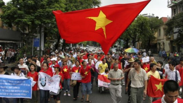 Biểu tình ở Hà Nội ngày 1/7/2012