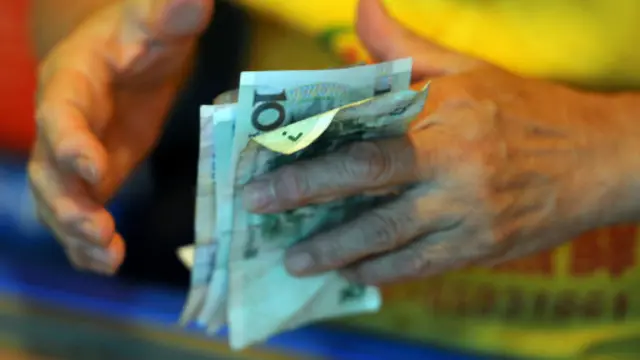 “吃空饷”的负面社会影响力绝不亚于“裸官”