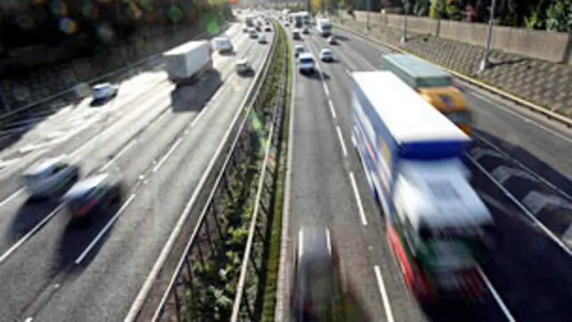 Гўдак автомобиллар тез қатнайдиган Дмитровское шоссесига ташлаб кетилган.