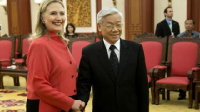 Clinton gặp Tổng bí thư Đảng Cộng sản Việt Nam Nguyễn Phú Trọng