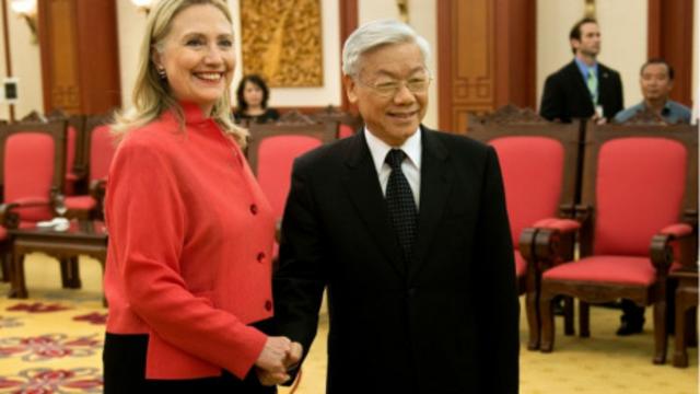 Bà Hillary Clinton gặp ông Nguyễn Phú Trọng ở Hà Nội ngày 10/7/2012