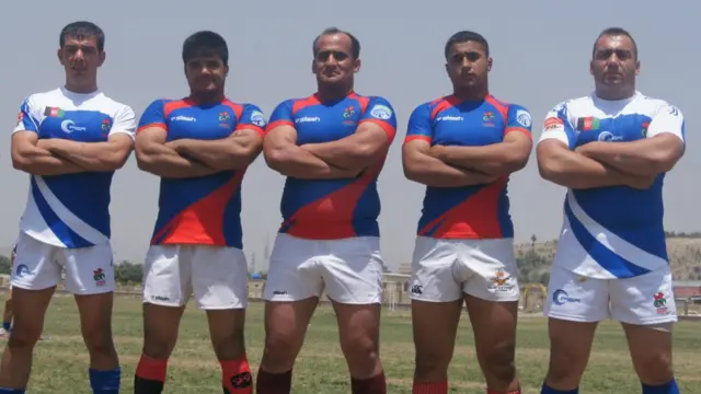 د رگبي تاريخ او مخينه ١٨٨٠م ميلادي کال ته ورگرځي چې د دغې لوبې لومړۍ نړيواله لوبه په کې شوې وه.