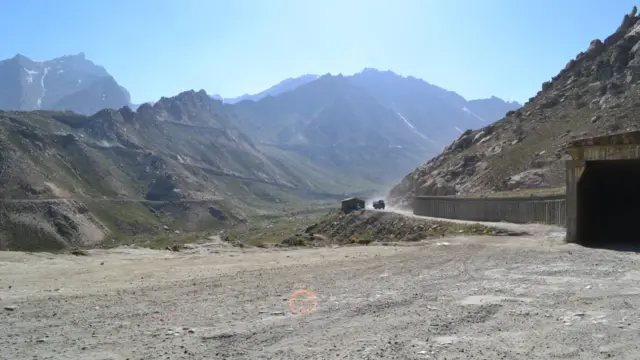 دا لویه لار ۴۸ کاله وړاندې روسانو جوړه کړې وه.