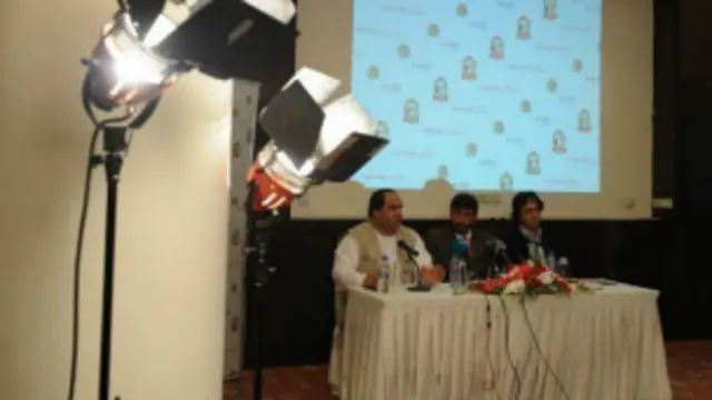 رئیس فدراسیون فوتبال افغانستان گفت در مرحله نخست این برنامه به مردان اختصاص دارد اما طرحهای مشابه برای تشویق فوتبال بانوان نیز در نظر است.