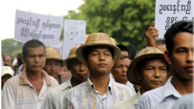 Protesters demanding farmers' rights