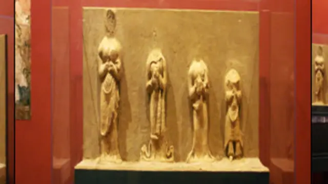 هنوز هم شمار زیادی از آثار تاریخی افغانستان در موزه‌های خارجی و مجموعه‌های شخصی در بیرون از کشور نگهداری می‌شود