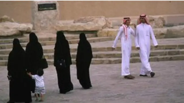 د مذهبي پوليسو لپاره په دې وروستيو کې نوى مشر ټاکل شوى او ده هڅه کړي چې د هغوى ځينې خپلسرۍ راکابو کړي.