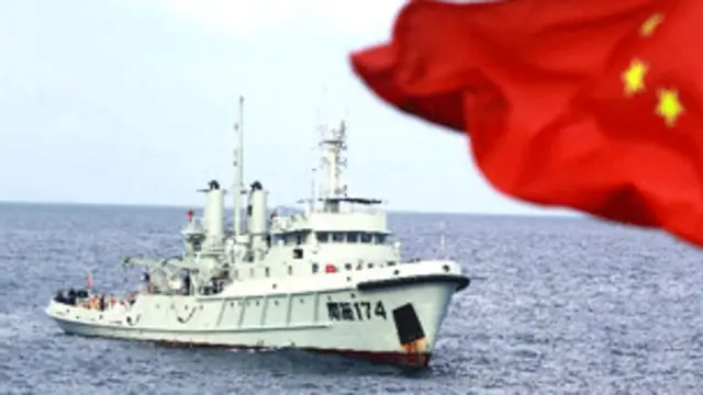 Tàu cá Trung Quốc đánh bắt gần quần đảo Trường Sa