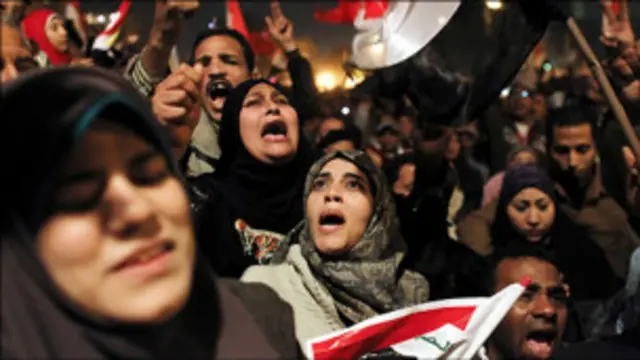 Mısırlı kadınlar Tahrir Meydanı'nda
