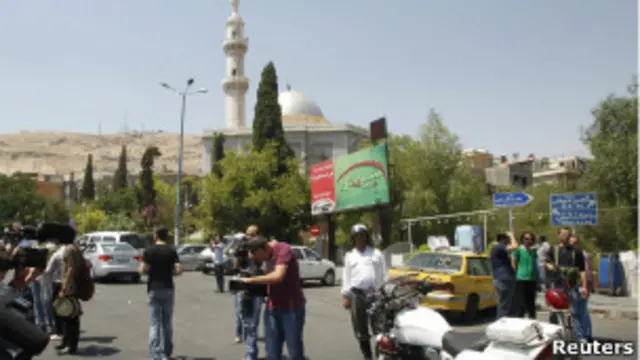 Suriye'de gazeteciler zor şartlarda görev yapıyor