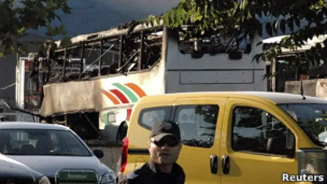 انفجار اتوبوس گردشگران اسرائیلی در بورگاس، چهارمین شهر بزرگ بلغارستان، رخ داده است