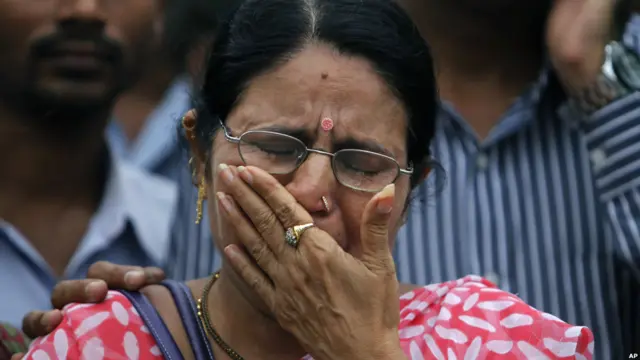 راجیش کھنہ کی ایک مداح اپنے آنسوؤں پر قابو نہیں رکھ پائیں