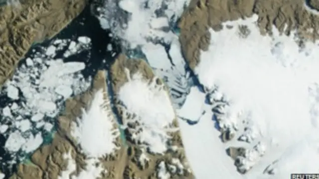 टूटे हिमशैल की उपग्रह से ली गई तस्वीर