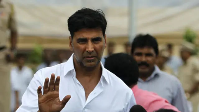 راجیش کھنہ کے داماد اداکار اکشے کمار نے میڈیا کو ان کے انتقال کی اطلاع دی تھی۔