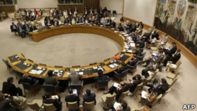 اتفق على فكرة الانتقال السياسي في سوريا من حيث المبدأ في يونيو/ حزيران 2012 خلال المؤتمر الذي عرف باسم "جنيف 1"