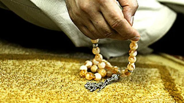 خدا کے نام پر اربوں روپے کی اشتہار بازی ہوتی ہے