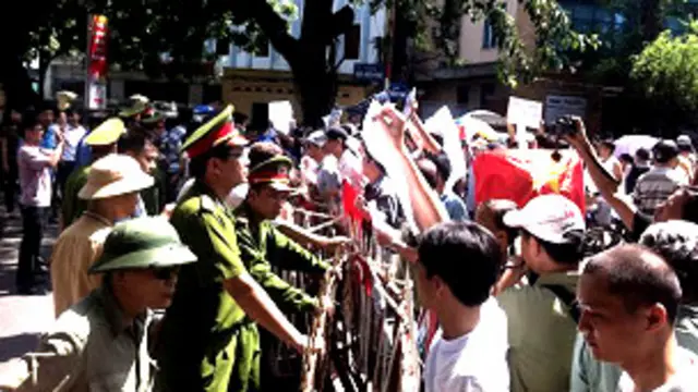 Đã diễn ra các cuộc biểu tình chống TQ tại VN trong những ngày chủ nhật vài tuần qua.