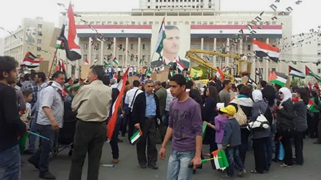 Những người ủng hộ tổng thống Assad trên quảng trường này chủ yếu là các thành phần tôn giáo thiểu số.