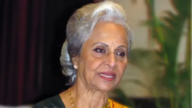 اداکارہ وحیدہ رحمان ان کی قریبی دوستوں میں شامل تھیں