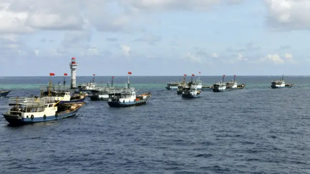 Gần đây nhất, Trung Quốc tuyên bố cử một đội tàu cá 30 chiếc xuống Trường Sa mà họ gọi là Nam Sa. Động thái này đã khiến chính phủ Việt Nam phản đối.