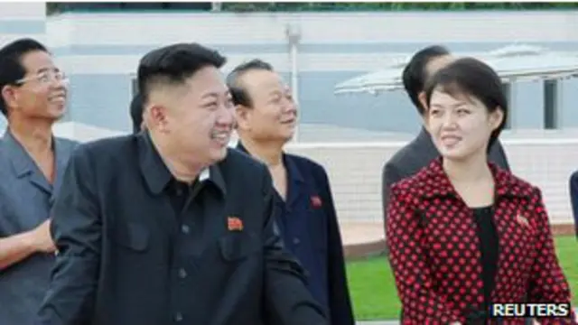 金正恩與妻子在朝鮮電視上亮相