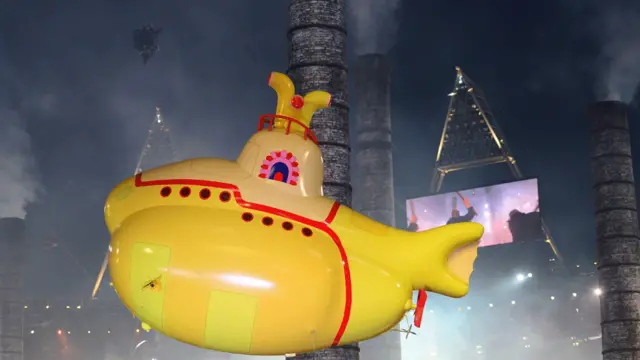 这是披头士乐队的名曲“黄色潜水艇”