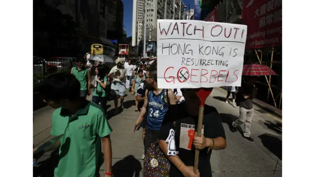 这是香港回归中国15年后发生的最新一起反对中国施加影响的活动。