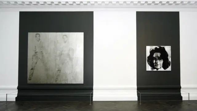 著名藝術家安迪-沃霍爾和一名意大利藝術家的作品正在倫敦展覽。其中就包括極為珍貴的沃霍爾作品《雙影的貓王》。