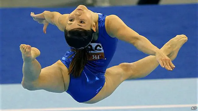 Eri va dosti bilan porno surat Salavatdagi yalangoch ayollar