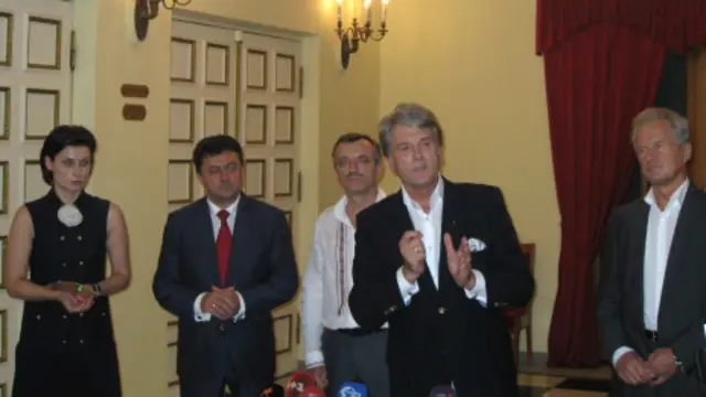 Віктор Ющенко та лідери виборчого списку "Нашої України"