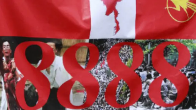 ၈၈ တုန်းက ရန်ကုန်နဲ့ မန္တလေးမှာ သတင်းစာနဲ့ စာစောင်တွေ ၁ဝဝ လောက် ထွက်ပေါ်ခဲ့ ပါတယ်