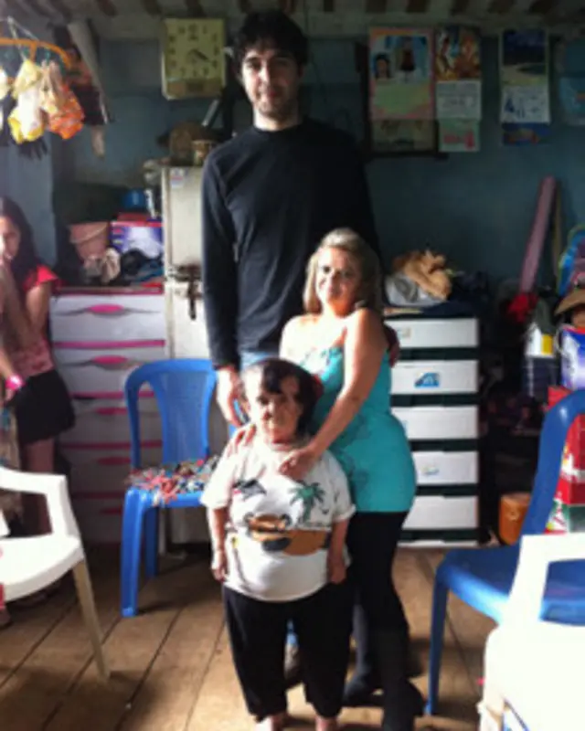 प्रोफेसर वाल्टर लौंग इंसानों में हार्मोन की कमी पर शोध कर रहे हैं.