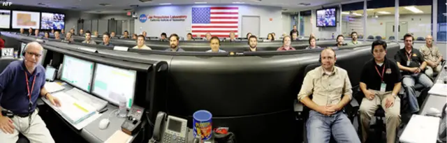 فريق السيطرة على رحلة المسبار