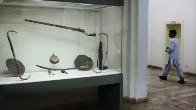 صدها اثر تاریخی بعد از سالها انتظار، به موزه ملی کابل بازگردانده شد