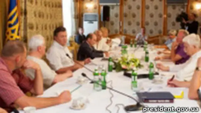 Віктор Янукович зустрівся з інтелігенцією