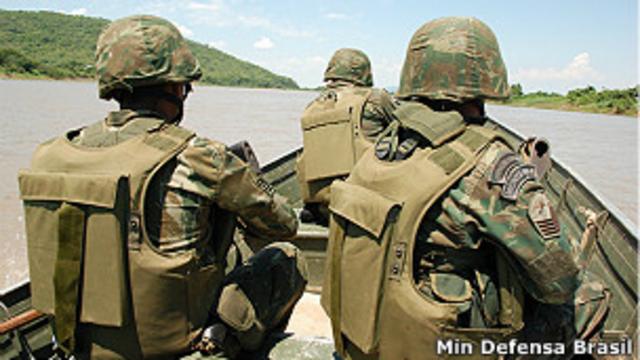 Brasil usará 25 mil militares em ação inédita em fronteiras - BBC News  Brasil