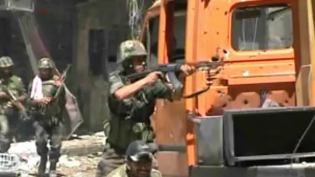 Pasuan Suriah mengklaim berhasil mengusir kelompok pemberontak yang hendak menguasai bandar udara Aleppo.