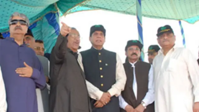 ڈاکٹر مبارک نے بتایا کہ اس گیس سے ڈیزل، امونیا گیس اور میتھین سمیت ایک درجن دیگر مصنوعات بھی بنائی جا سکتی ہیں