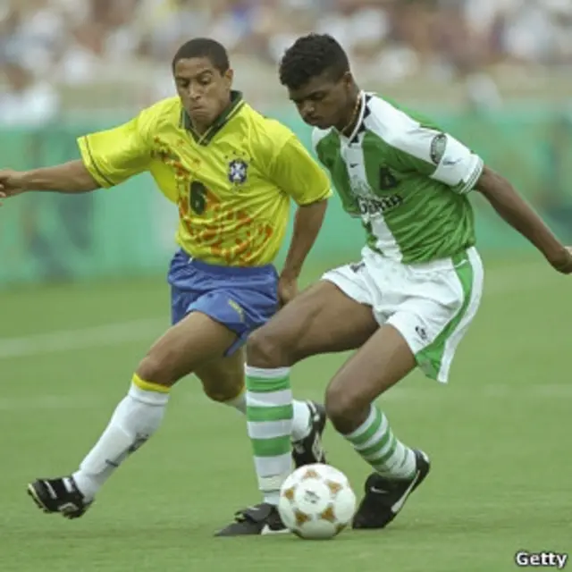 Roberto Carlos y Kanú