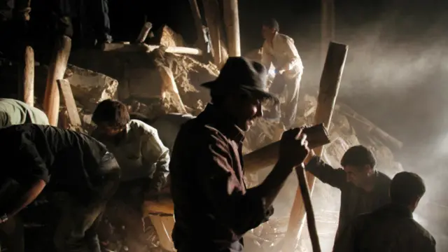 ईरान में भयानक भूकंप