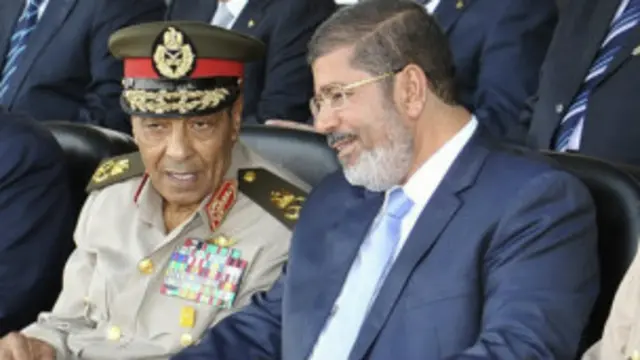 ریٹائر کیے جانے والے فیلڈ مارشل طنطاوی نے ہی جون کے اواخر میں محمد مرسی کو اقتدار سونپا تھا