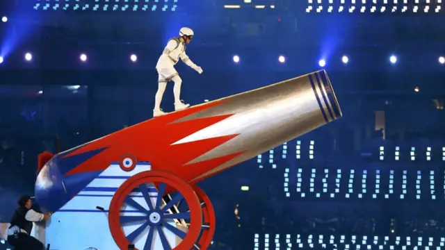 تقریب میں برطانوی ثقافت کے اہم جزو یعنی سرکس کو بھی نمائندگی دی گئی