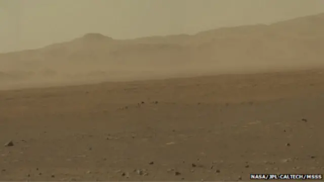 گودال گیل جایی که مریخ نورد در آن فرود آمده