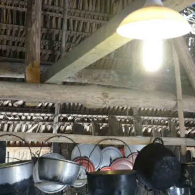 Luz en hogar de Tukup