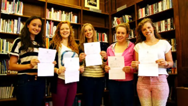 政府将学费提高至最多一年9000英镑，英国人对大学教育的需求并没有减小。