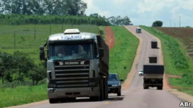 Para Mantega, pouco interessa no leilão das rodovias não deve atrapalhar investimentos